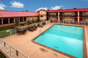 هتل Best Western Tulsa Airport