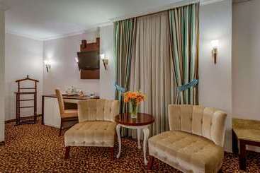 هتل Best Western Plus Khan
