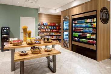 هتل Embassy Suites By Hilton Tampa Airport Westshore