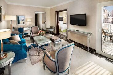 هتل Hilton Alexandria Corniche