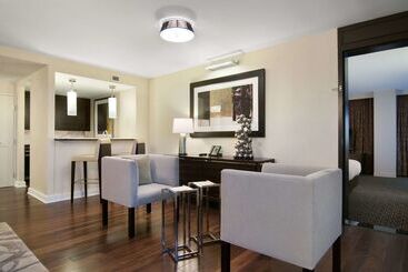 هتل Hilton Atlanta Airport