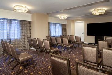 هتل Hilton Boston Back Bay