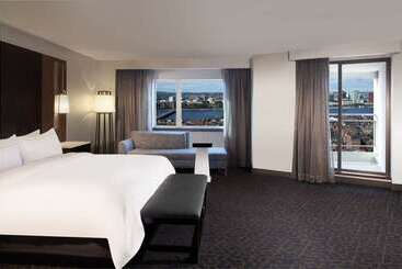 هتل Hilton Boston Back Bay