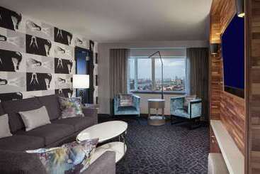 هتل Hilton Boston Back Bay