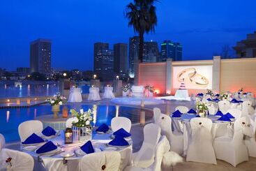 هتل Hilton Cairo Zamalek Residences