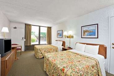 هتل Howard Johnson By Wyndham Galloway Atlantic City Area