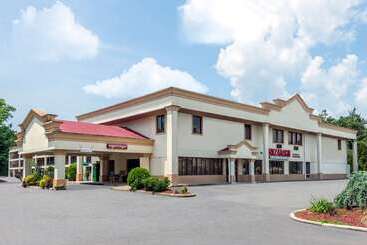 هتل Howard Johnson By Wyndham Galloway Atlantic City Area