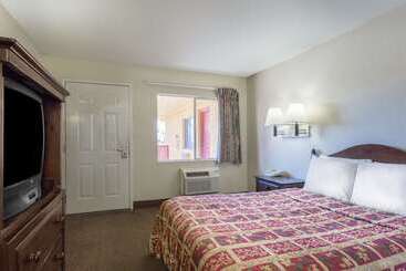 هتل Knights Inn Mesa