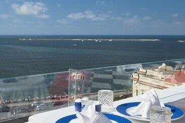 Le Metropole Luxury Heritage Hotel Since 1902 By Paradise Inn Group