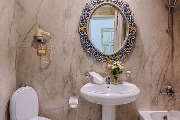 Le Metropole Luxury Heritage Hotel Since 1902 By Paradise Inn Group