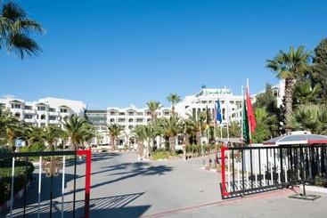 هتل L Orient Palace Resort And Spa