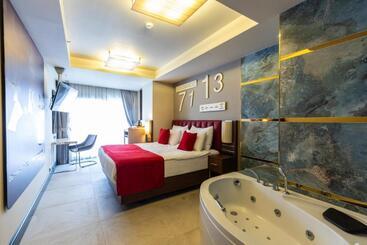 هتل Ramada By Wyndham Istanbul Pera