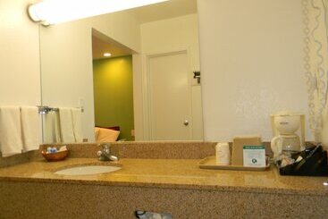 هتل Rodeway Inn Alamedaoakland