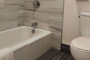 هتل Rodeway Inn Alamedaoakland