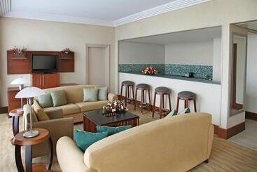 هتل Sheraton Kampala