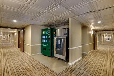 Surestay Plus Hotel By Best Western Reno Airport