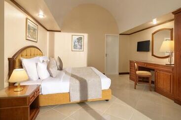 هتل Pyramids Resort by Jaz
