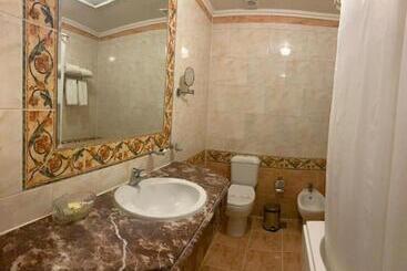 Windsor Palace Luxury Heritage Hotel Since 1906 By Paradise Inn Group