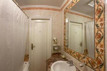 Windsor Palace Luxury Heritage Hotel Since 1906 By Paradise Inn Group