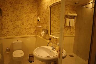 Windsor Palace Luxury Heritage Hotel Since 1906 By Paradise Inn Group