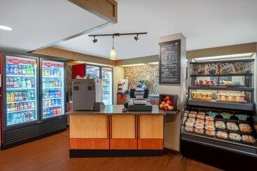 هتل Wyndham Indianapolis Airport