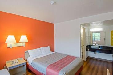 Motel 6 Redding, Ca South