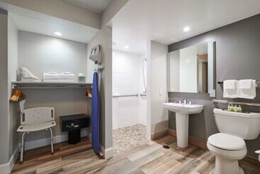 استراحتگاه Bahia Mar Ft. Lauderdale Beach  A Doubletree By Hilton