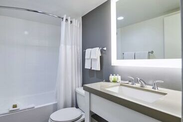 استراحتگاه Bahia Mar Ft. Lauderdale Beach  A Doubletree By Hilton