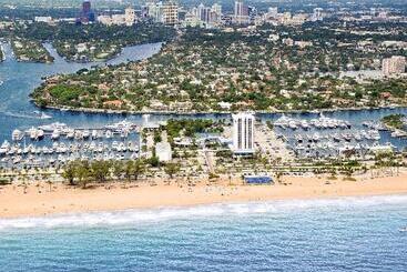 استراحتگاه Bahia Mar Ft. Lauderdale Beach  A Doubletree By Hilton