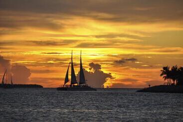 استراحتگاه Bahia Mar Ft. Lauderdale Beach  A Doubletree By Hilton