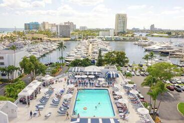 استراحتگاه Bahia Mar Ft. Lauderdale Beach  A Doubletree By Hilton