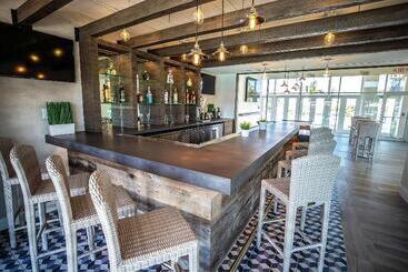 استراحتگاه Bahia Mar Ft. Lauderdale Beach  A Doubletree By Hilton