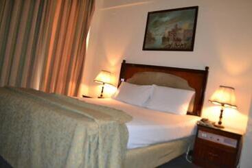 Trio Hotel Kaoud Sporting