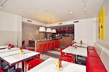 هتل Soma House