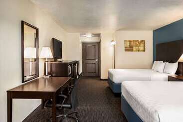 هتل Americinn By Wyndham La Crosse Riverfrontconference Center
