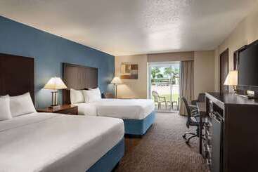 هتل Americinn By Wyndham La Crosse Riverfrontconference Center