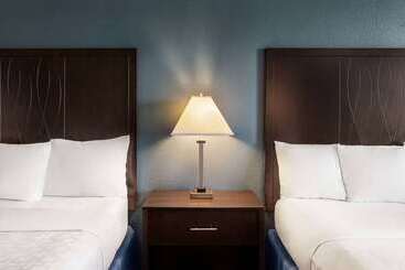هتل Americinn By Wyndham La Crosse Riverfrontconference Center