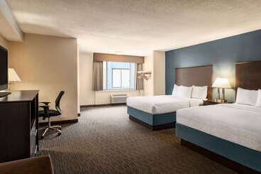 هتل Americinn By Wyndham La Crosse Riverfrontconference Center