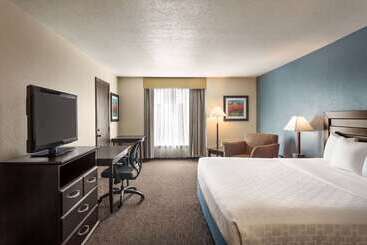هتل Americinn By Wyndham La Crosse Riverfrontconference Center