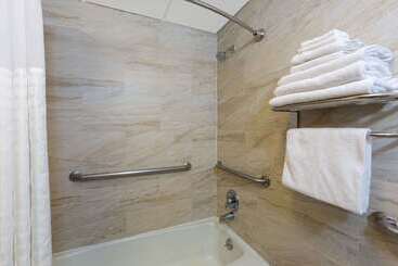 هتل Americinn By Wyndham La Crosse Riverfrontconference Center