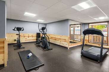 هتل Americinn By Wyndham La Crosse Riverfrontconference Center