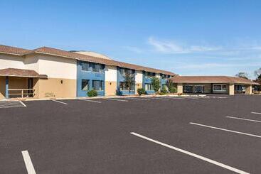 هتل Americinn By Wyndham La Crosse Riverfrontconference Center