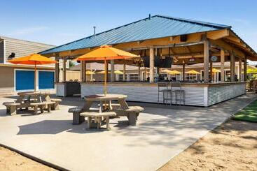 هتل Americinn By Wyndham La Crosse Riverfrontconference Center