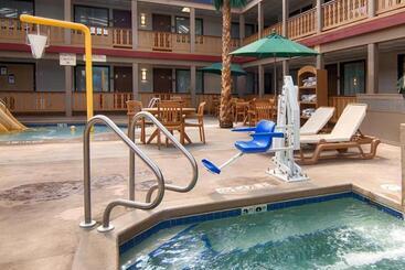 هتل Americinn By Wyndham La Crosse Riverfrontconference Center