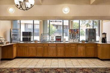 هتل Americinn By Wyndham La Crosse Riverfrontconference Center