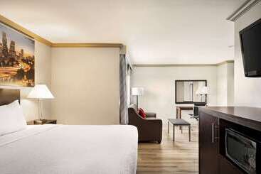 هتل Baymont By Wyndham Monterey Park