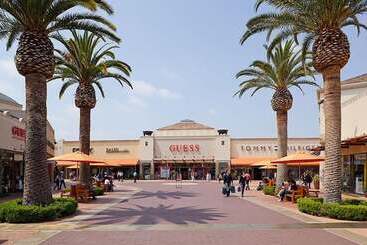 هتل Baymont By Wyndham Monterey Park