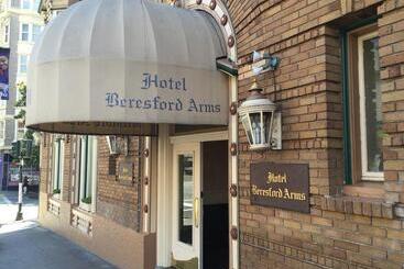 هتل Beresford Arms