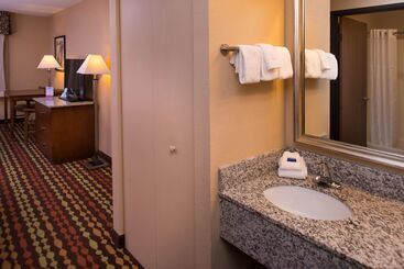 هتل Best Western Ambassador Inn & Suites