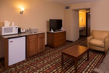 هتل Best Western Ambassador Inn & Suites